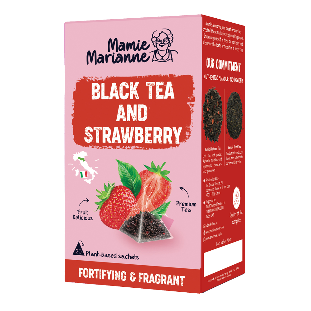 Black Tea and Strawberry. الشاي الأسود والفراولة.